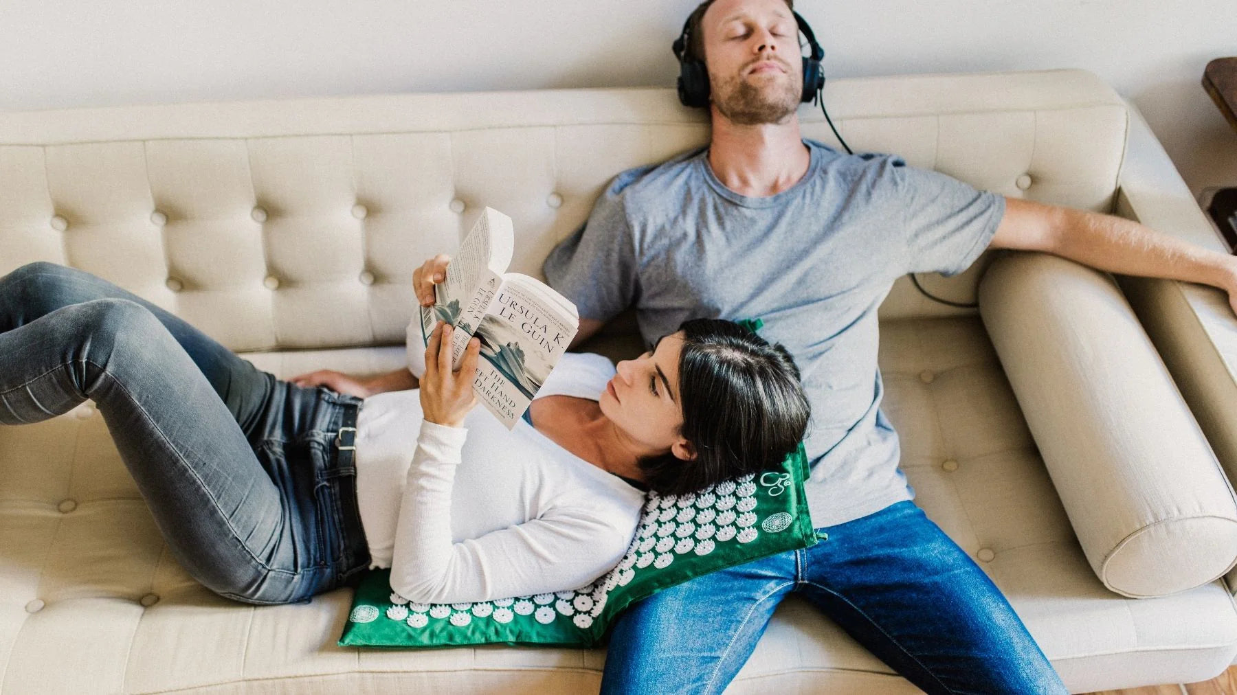 Relaxing music and healing sounds