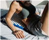 Shakti Mat Uma mulher está prestes a deitar-se no seu .