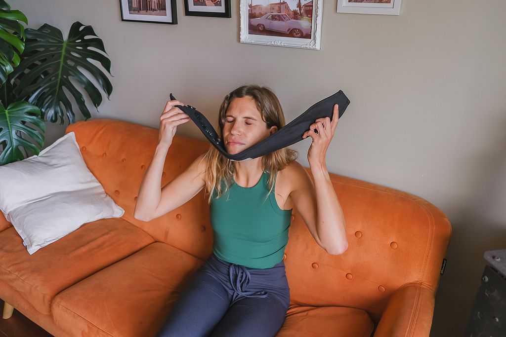 Relieve jaw pain with acupressure