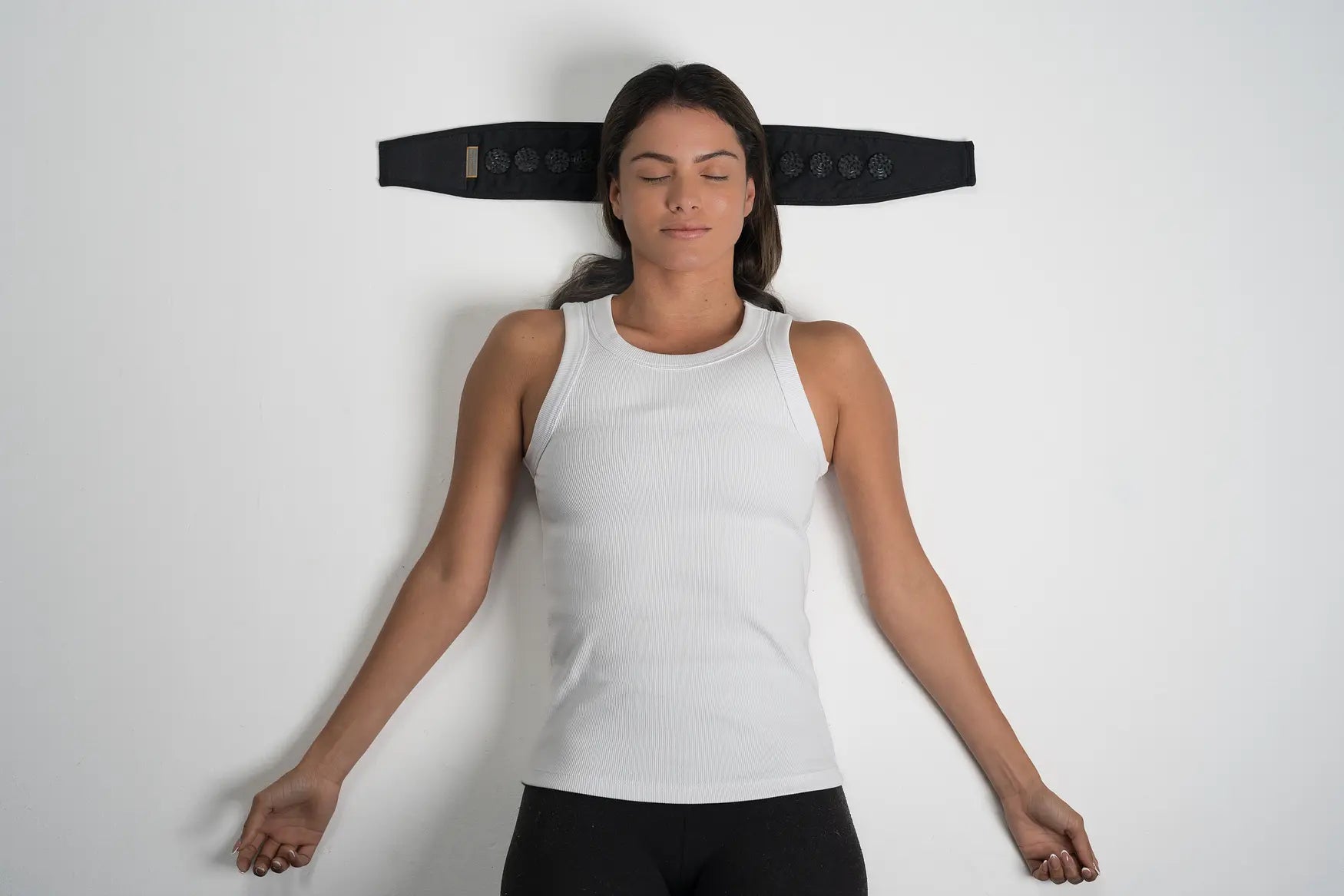 You can also lie with the back of your head on the Shakti headband.