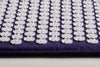 Nahaufnahme der Signature-Spikes von Shakti Mat, aus medizinischem ABS-Kunststoff.